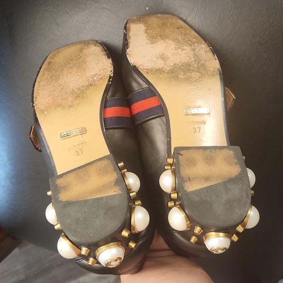 Gucci Leather Studded Accents Pumps - Picture 5 of 6